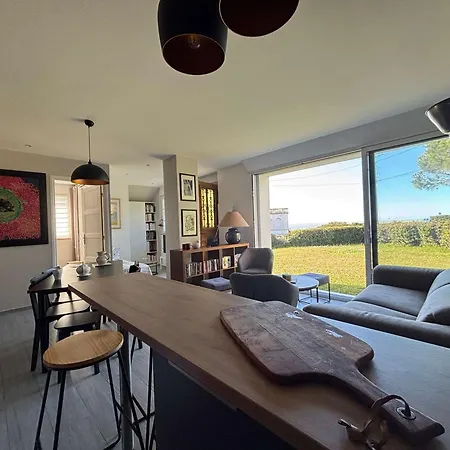 아파트 3 A Avec Parking Pres De La - Fr-1-494-201 *