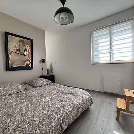 Apartment 3 A Avec Parking Pres De La - Fr-1-494-201 *