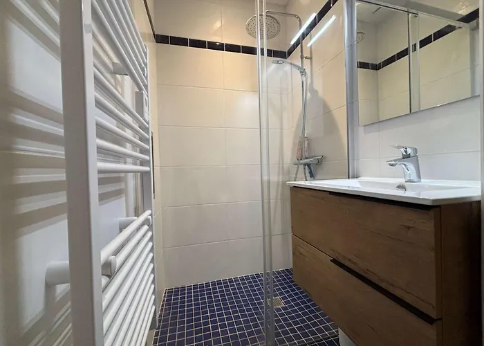 3 A Avec Parking Pres De La - Fr-1-494-201 Apartment *